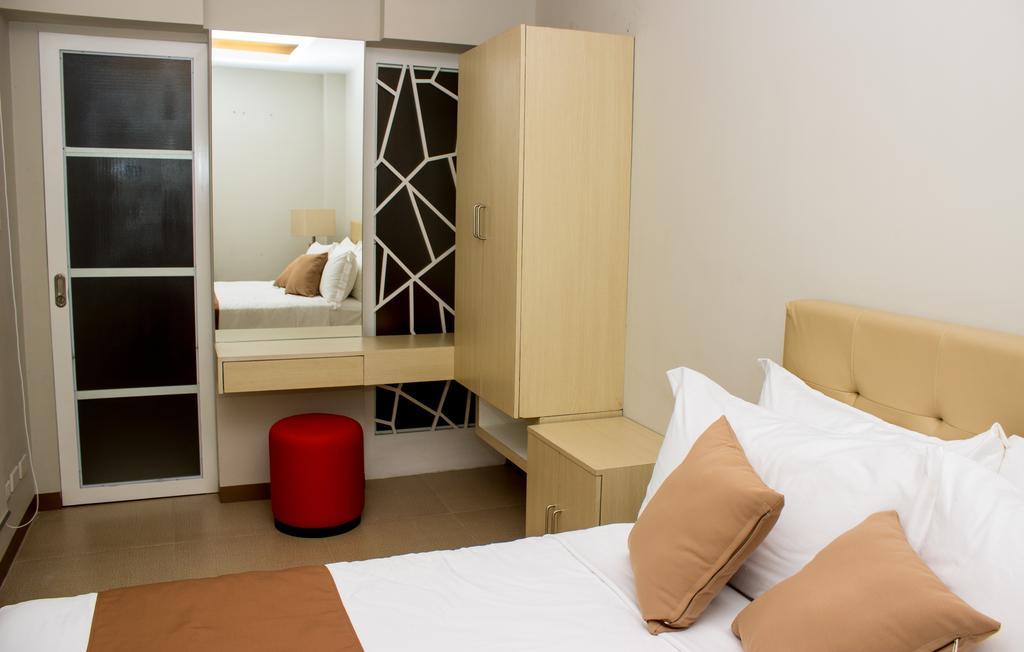 KLM Condotel Angeles Buitenkant foto