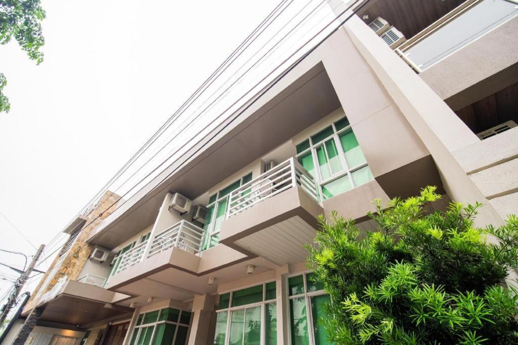 KLM Condotel Angeles Buitenkant foto
