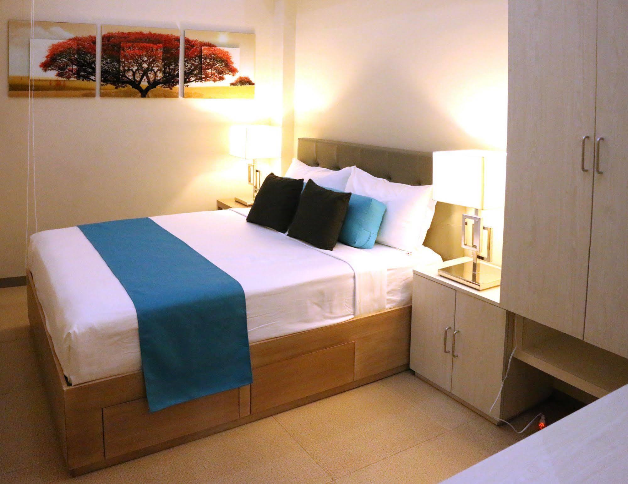 KLM Condotel Angeles Buitenkant foto